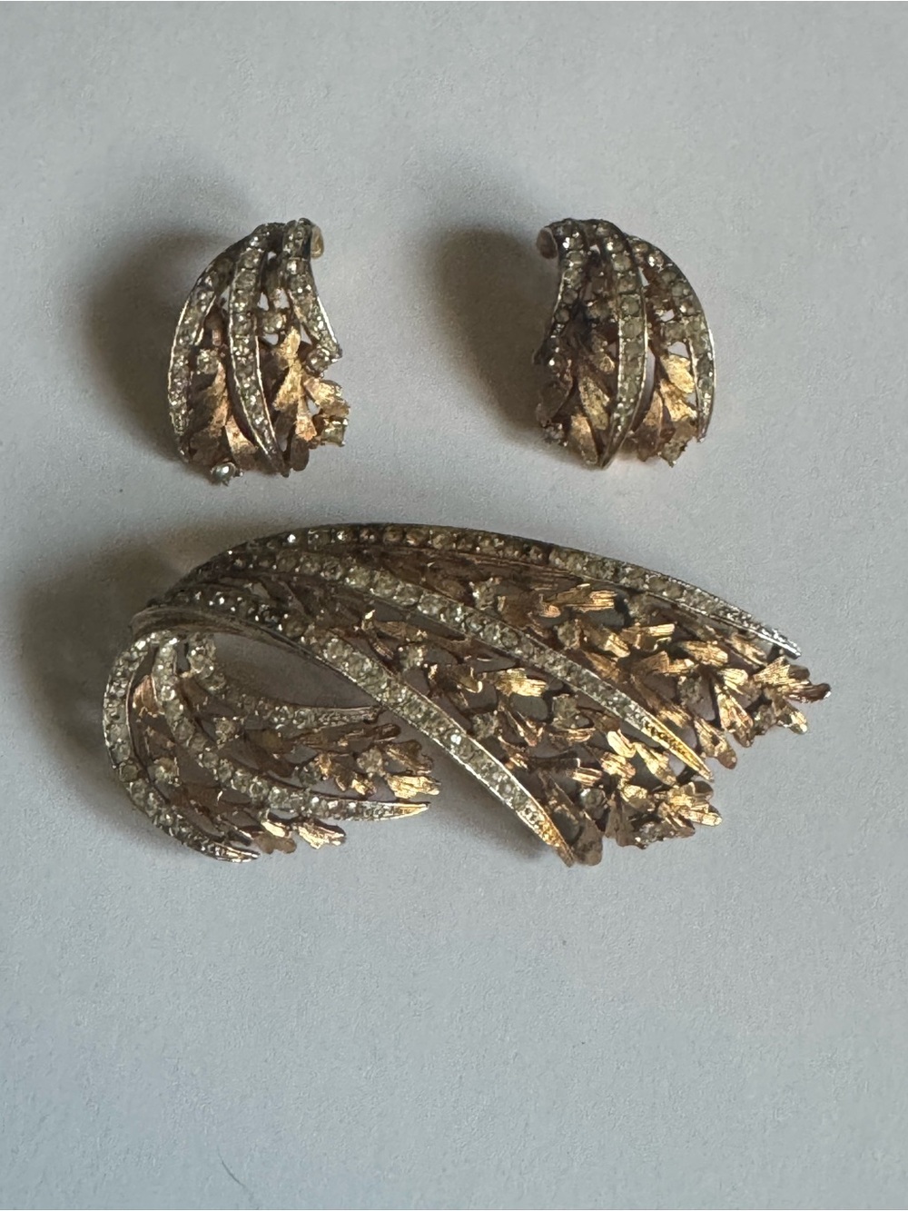 Signed Vintage Corocraft Demi Parure Brooch & Clip On Earrings Set Two Tone Leaf